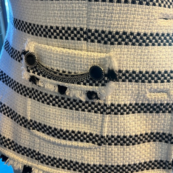 Chic Black and White Striped Women's Jacket - Picture 4 of 8